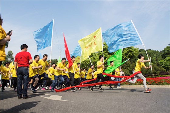 郴汽集團組織開展迎“五一”慶祝建司60周年智跑競賽活動 郴汽集團組織開展迎“五一”慶祝建司60周年智跑競賽活動