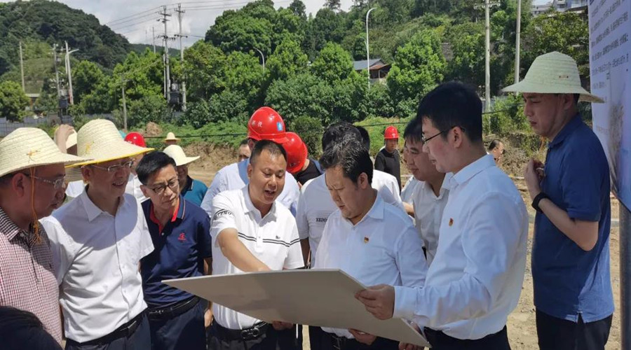 劉志仁一行到郴州汽車總站建設(shè)項目現(xiàn)場進行調(diào)研指導工作